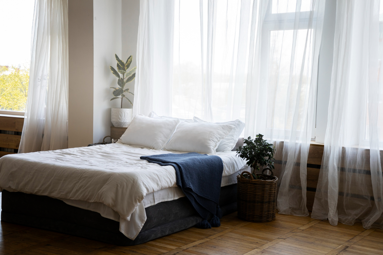 Guia Completo para Escolher Cortinas e Persianas: Tendências e Dicas de Decoração
