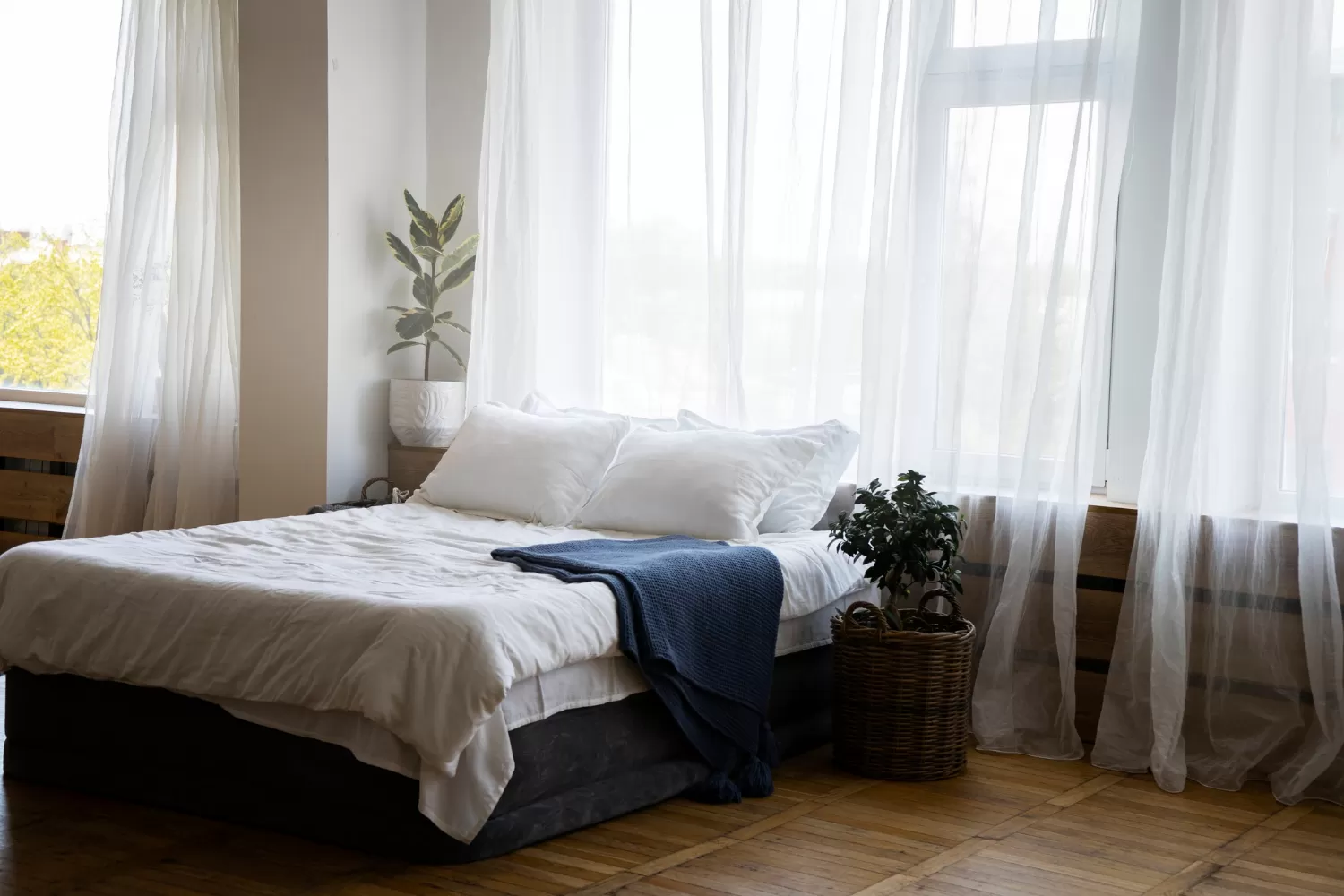 Guia Completo para Escolher Cortinas e Persianas: Tendências e Dicas de Decoração